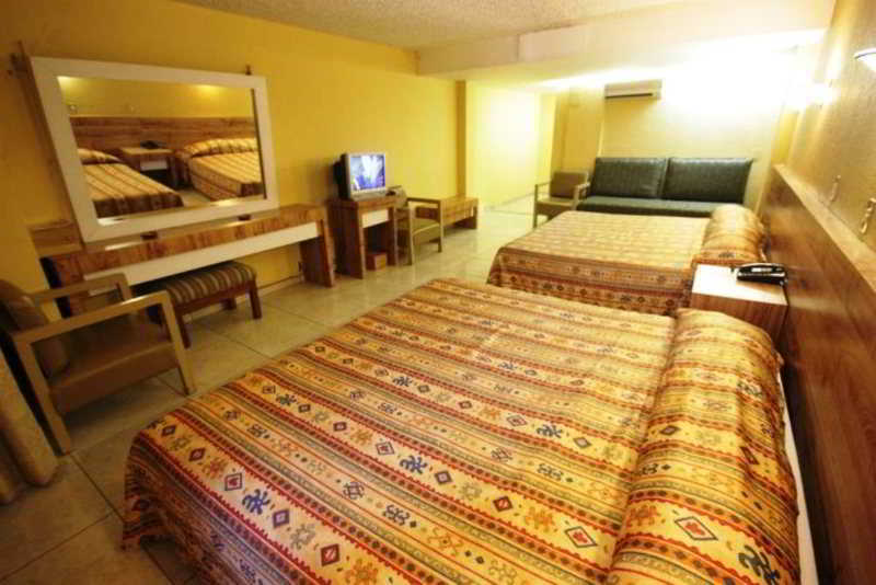 גואדלחארה Hotel Universo מראה חיצוני תמונה